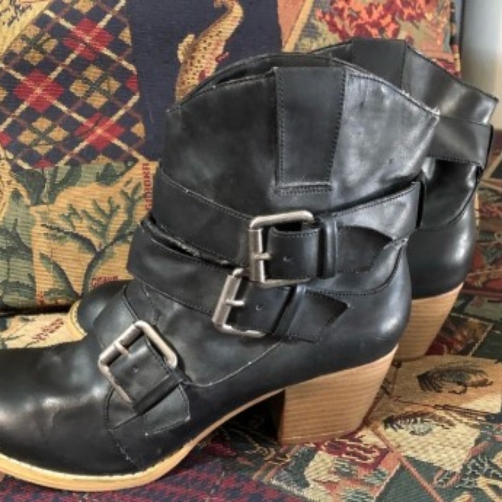 Size 8.5 boots